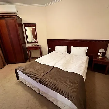 Luxury In Downtown Residential Complex