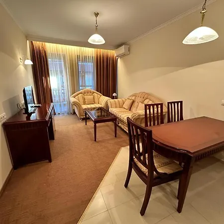 Luxury In Downtown Residential Complex *