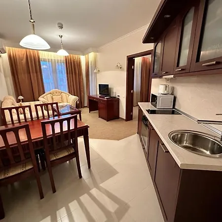 Luxury In Downtown Residential Complex شقة